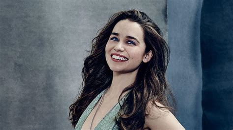 emilia clarke sexy pic|Emilia Clarke Wallpapers